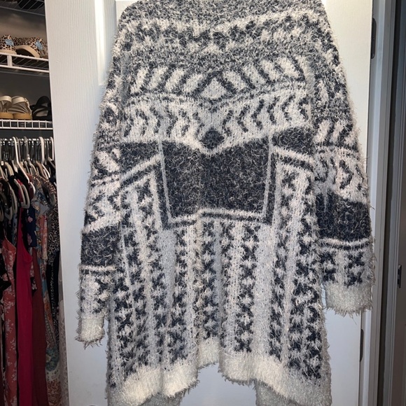 Urban Outfitters Ecoté Cardigan - Picture 4 of 5